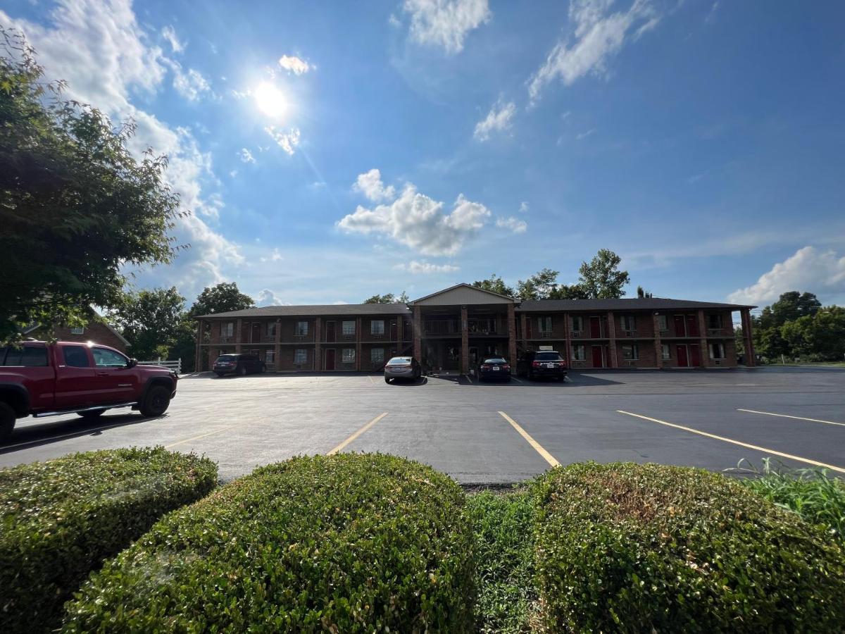 Americas Inn Bardstown Exterior foto